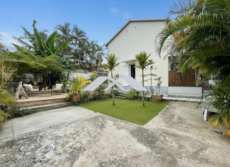 Maison - 82 m² - 5 pièces