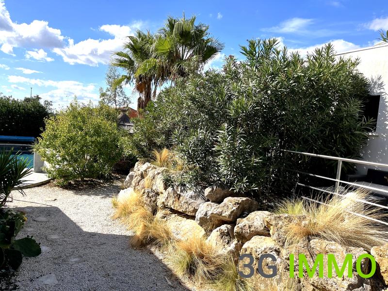 Villa - 266 m² - 9 pièces