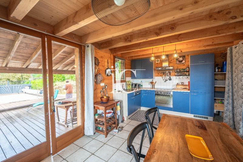 Maison de bois - 70 m² - 4 pièces