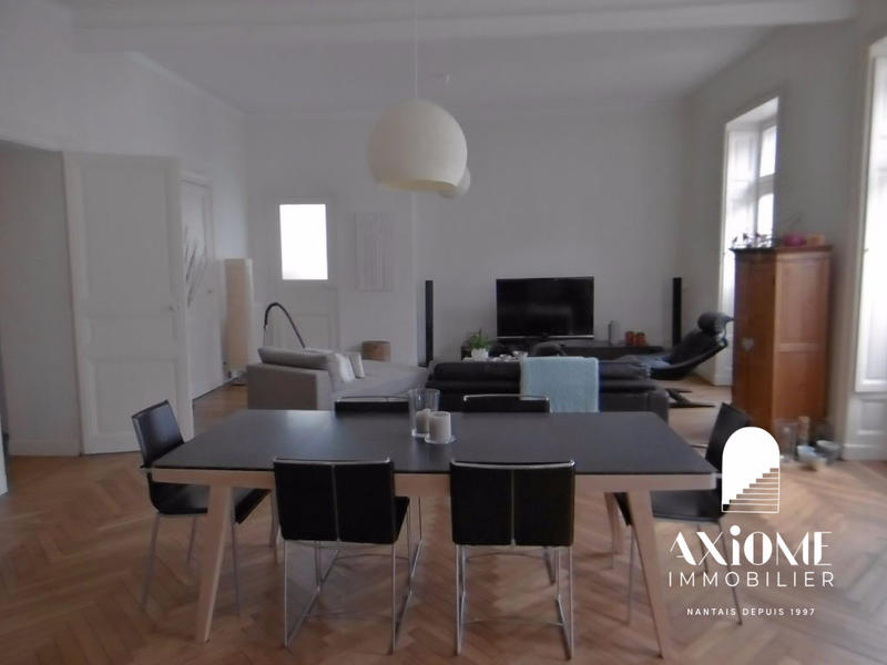 Appartement - 134 m² - 5 pièces