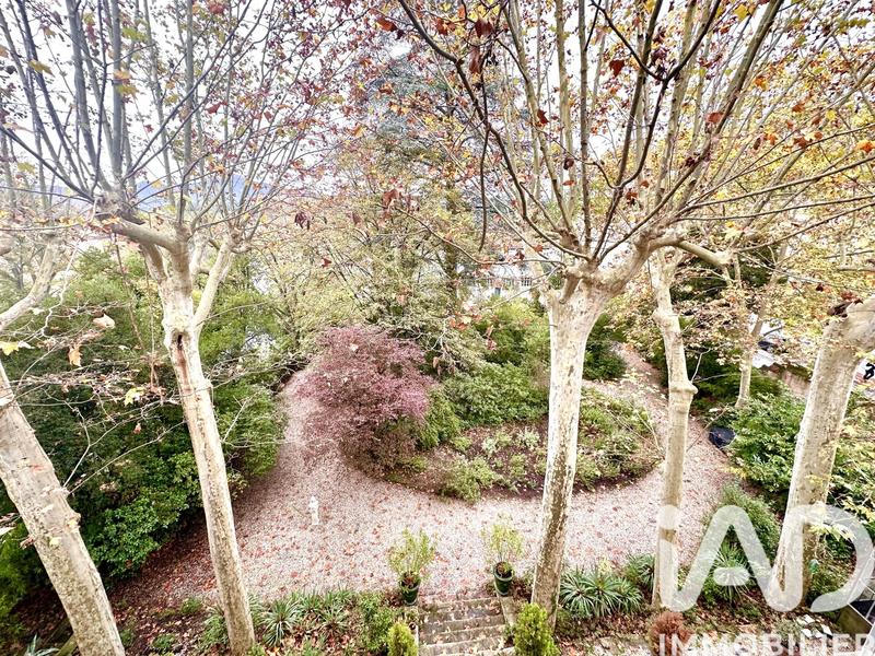 Appartement - 120 m² - 5 pièces