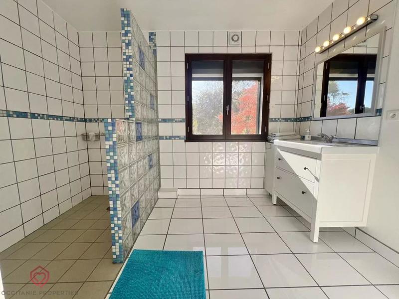 Maison chambre d'hôtes - 202 m² - 7 pièces