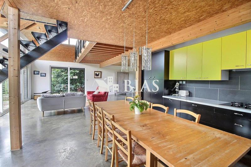 Maison contemporaine - 230 m² - 6 pièces