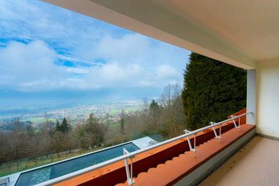 Maison - 246 m² - 6 pièces