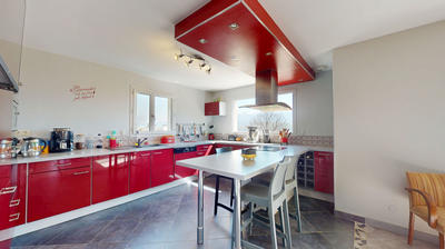 Maison - 140 m² - 5 pièces