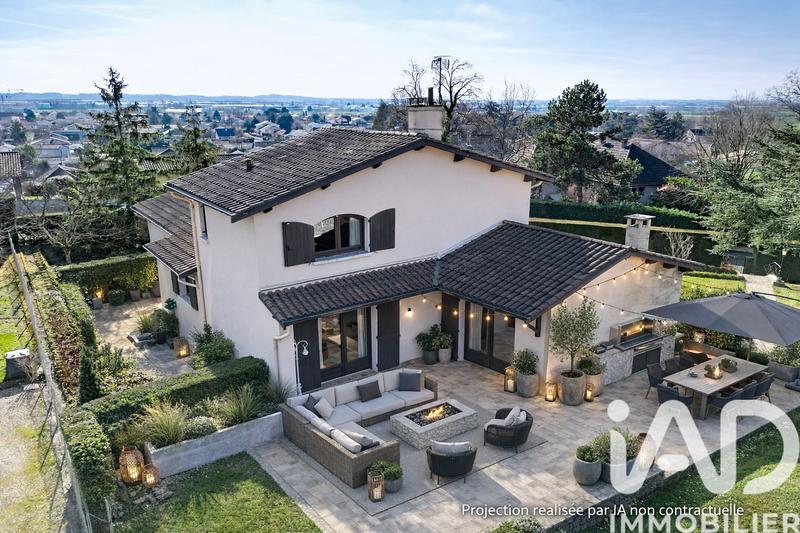 Maison - 180 m² - 5 pièces