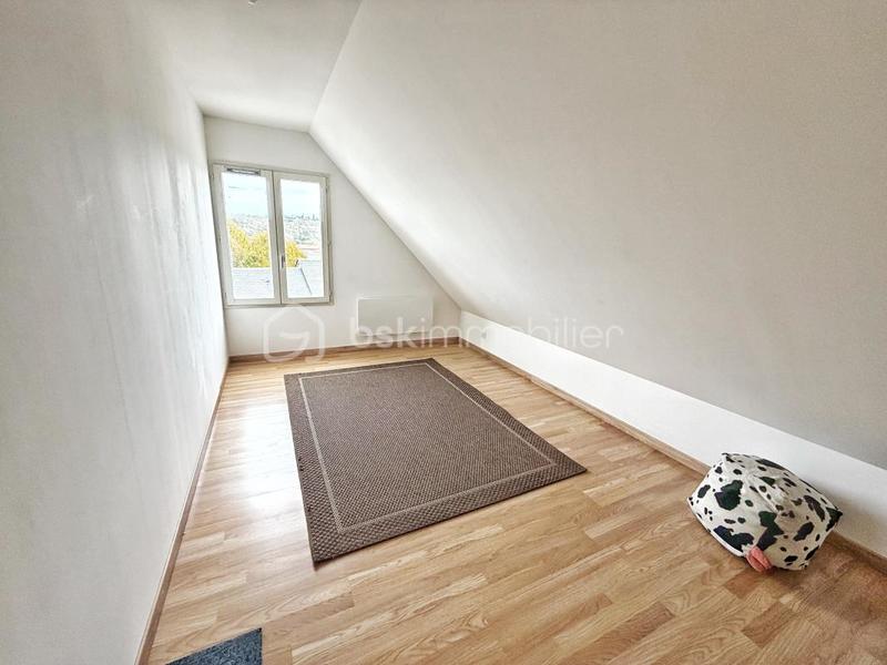 Maison - 135 m² - 6 pièces