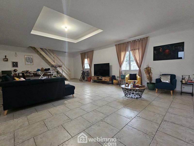 Maison - 309 m² - 8 pièces