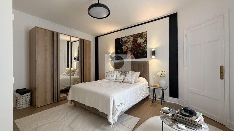 Appartement - 79 m² - 5 pièces