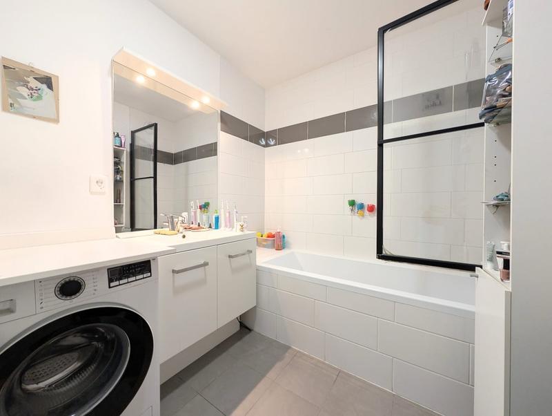 Appartement - 82 m² - 4 pièces