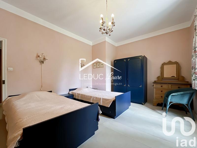 Maison - 294 m² - 10 pièces