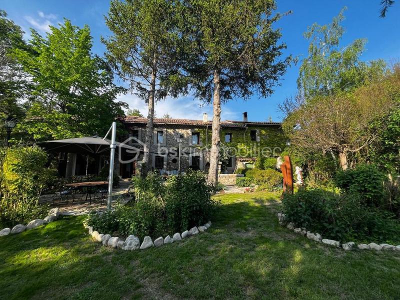 Appartement - 364 m² - 10 pièces