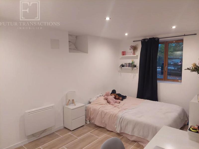 Maison - 180 m² - 12 pièces