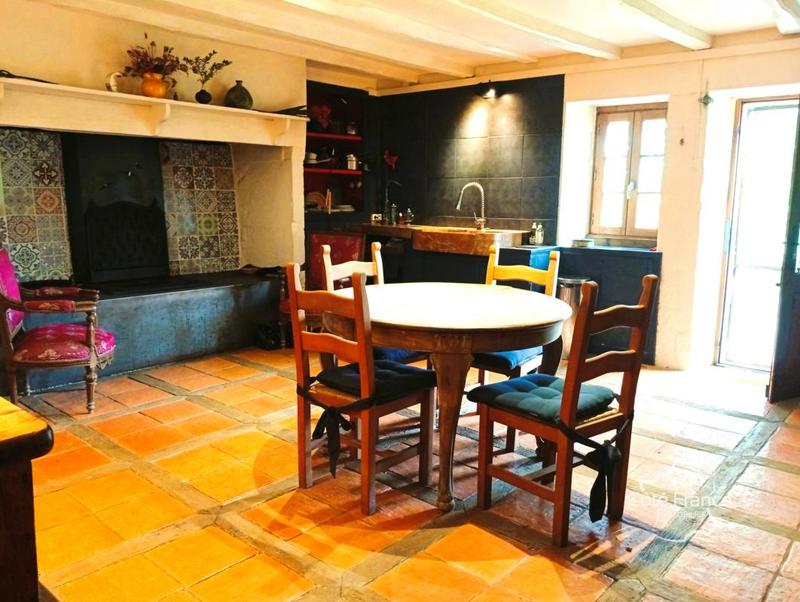 Corps de ferme - 270 m² - 9 pièces