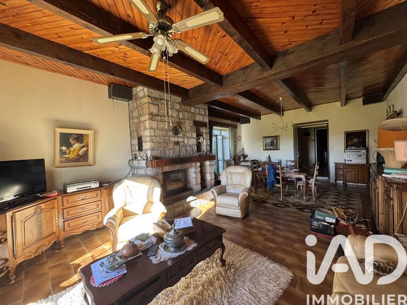 Maison - 292 m² - 10 pièces