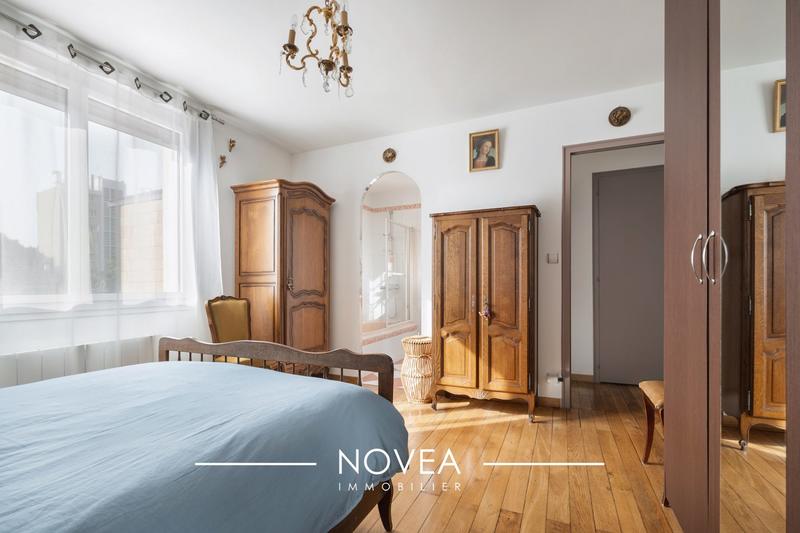 Maison - 297 m² - 6 pièces