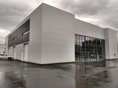 Local d'activité / Entrepôt - 592 m² - 2 pièces