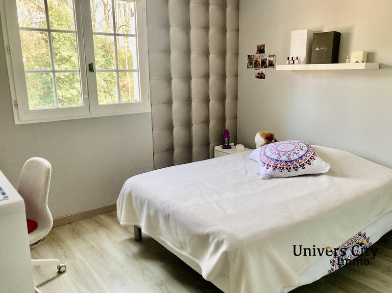 Maison - 140 m² - 6 pièces