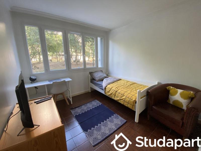 Chambre - 10 m² - 1 pièce