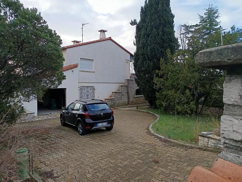 Maison - 270 m² - 8 pièces