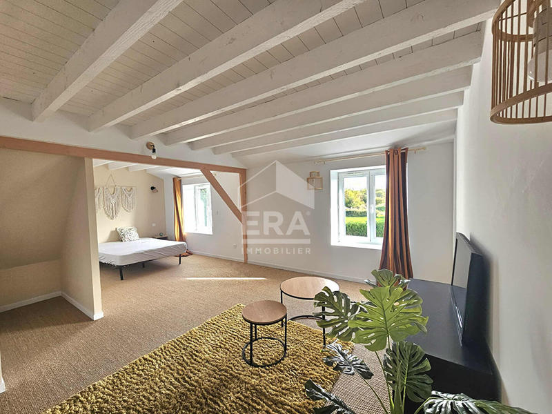 Maison - 184 m² - 9 pièces