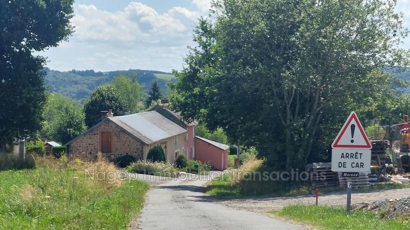 Maison - 200 m² - 8 pièces