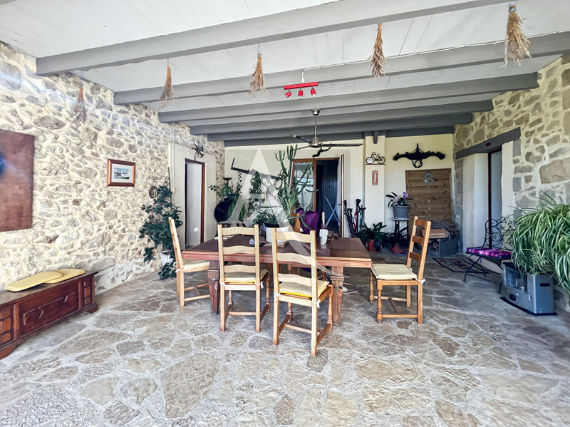 Maison - 170 m² - 8 pièces