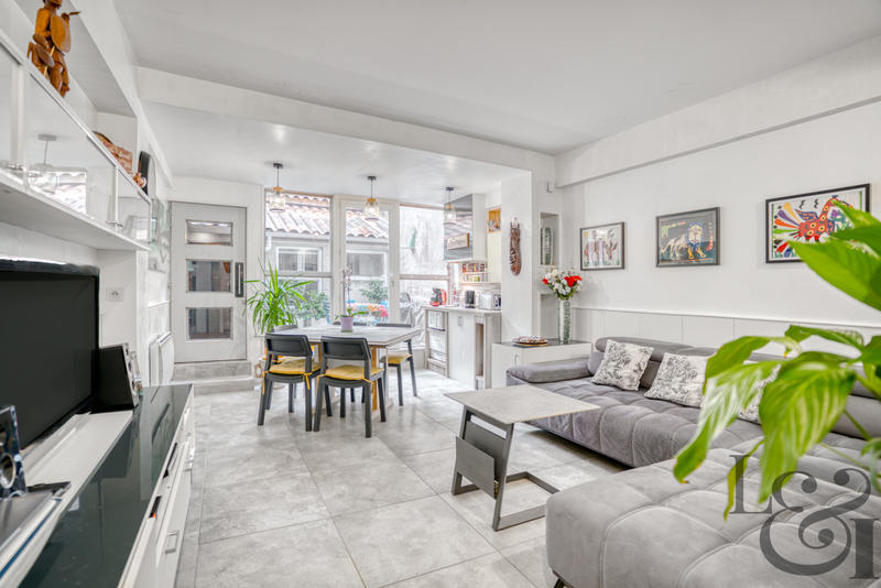 Maison - 99 m² - 5 pièces