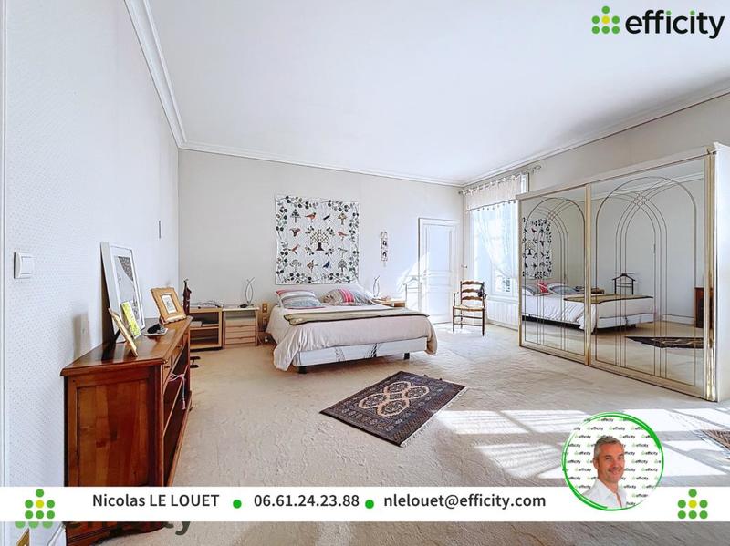 Demeure - 290 m² - 10 pièces