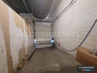 Entrepôt - 411 m²