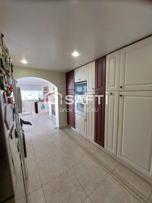 Maison - 200 m² - 7 pièces