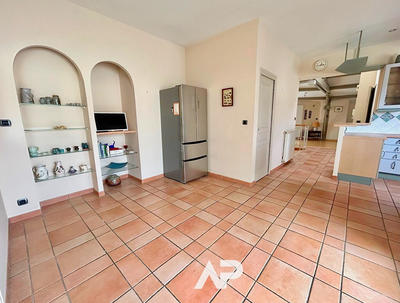 Appartement - 125 m² - 4 pièces