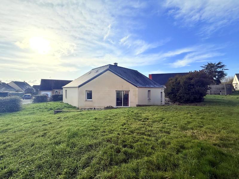 Maison - 99 m² - 5 pièces