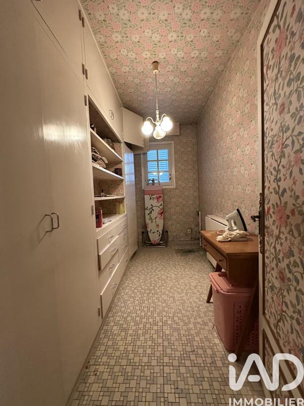 Maison - 322 m² - 9 pièces