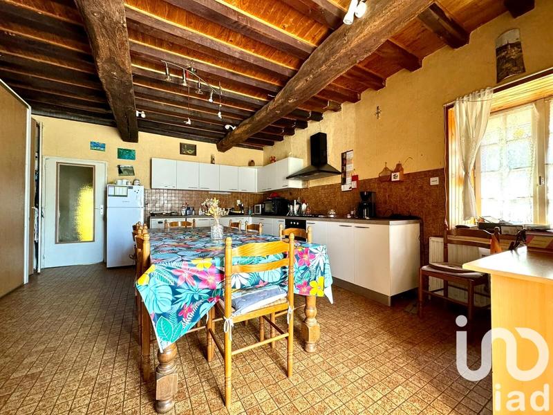 Maison - 211 m² - 7 pièces