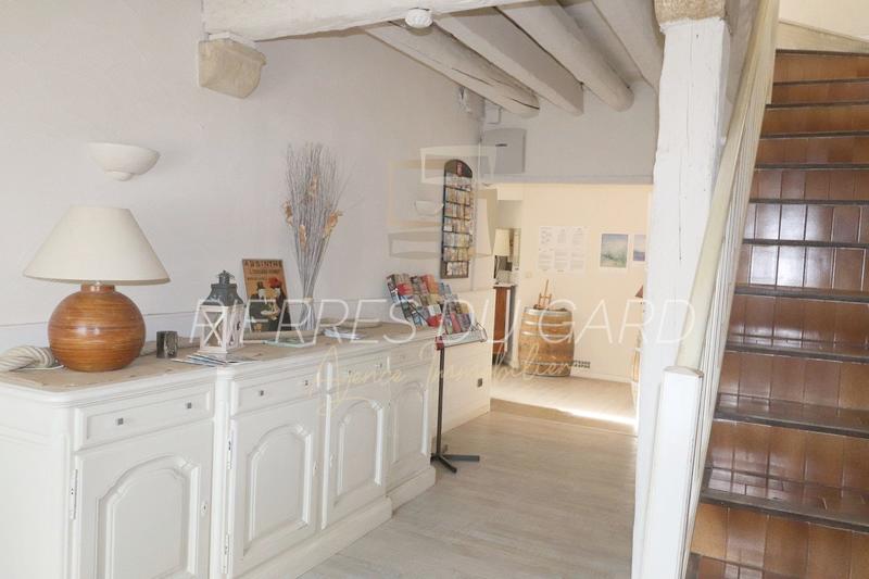 Propriété - 595 m² - 14 pièces