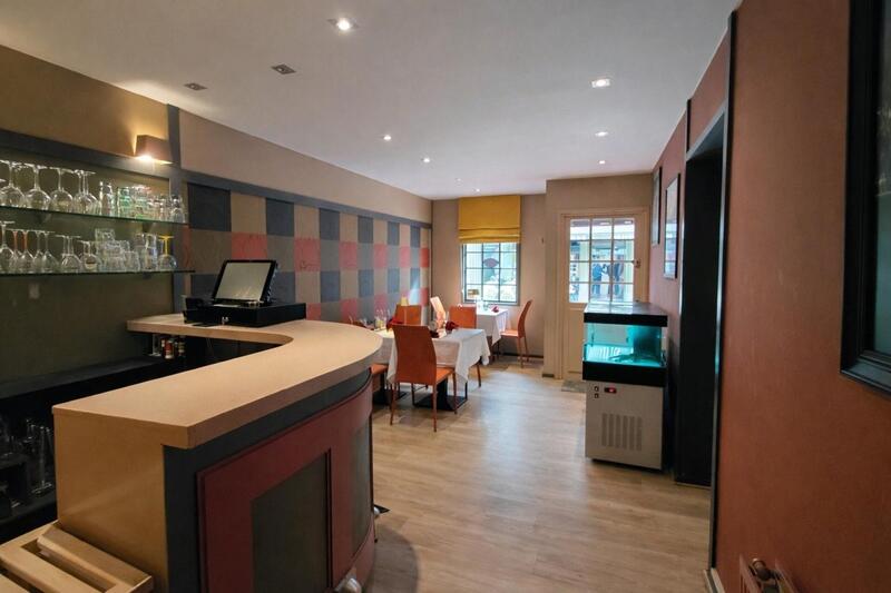 Local commercial - 144 m²