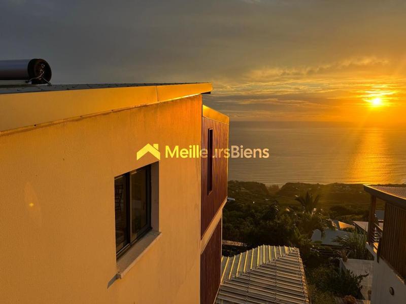 Maison - 90 m² - 3 pièces