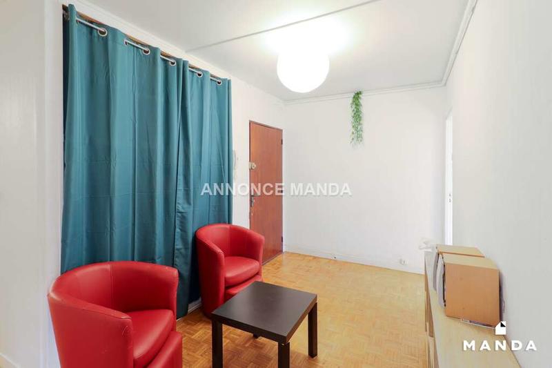 Chambre - 9 m² - 7 pièces