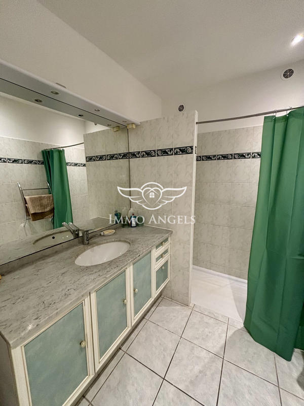 Maison - 165 m² - 6 pièces