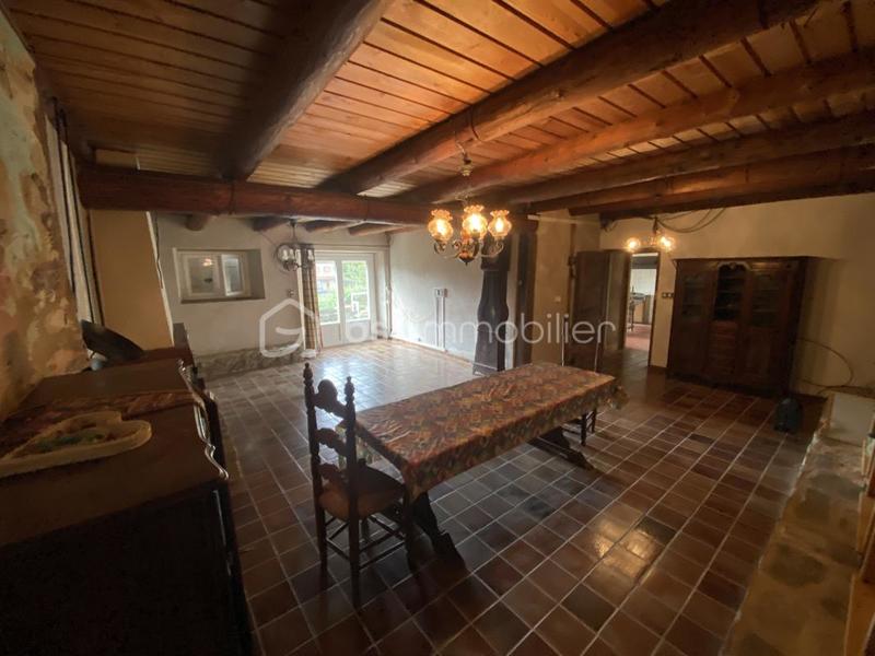 Maison - 206 m² - 7 pièces