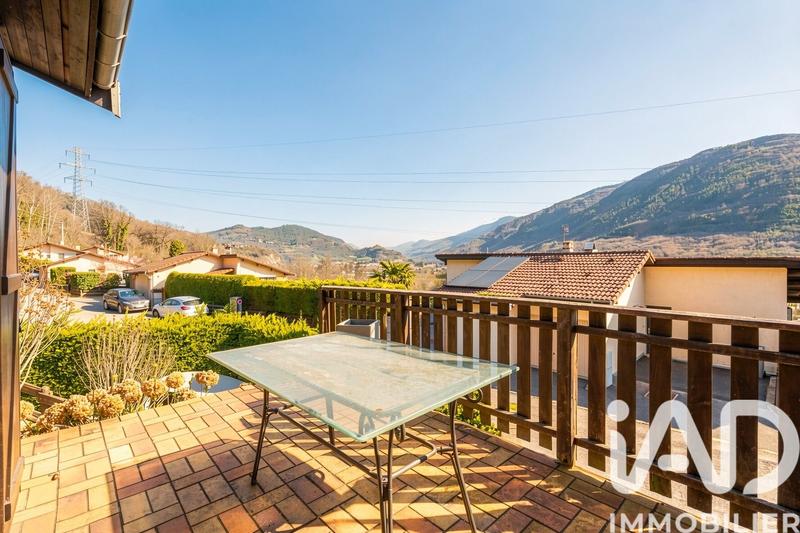 Maison - 104 m² - 5 pièces