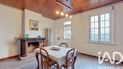 Maison - 232 m² - 7 pièces