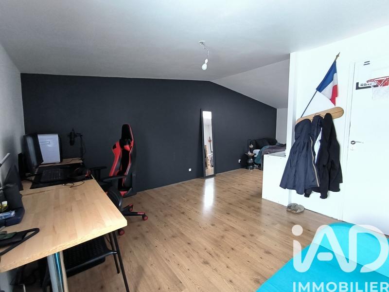 Maison - 213 m² - 8 pièces