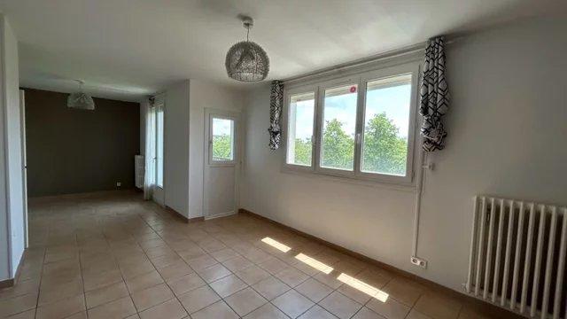 Appartement - 89 m² - 5 pièces