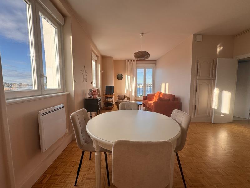 Appartement - 64 m² - 2 pièces