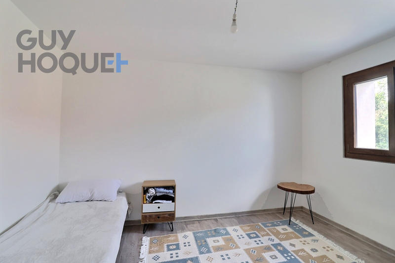 Maison - 225 m² - 8 pièces