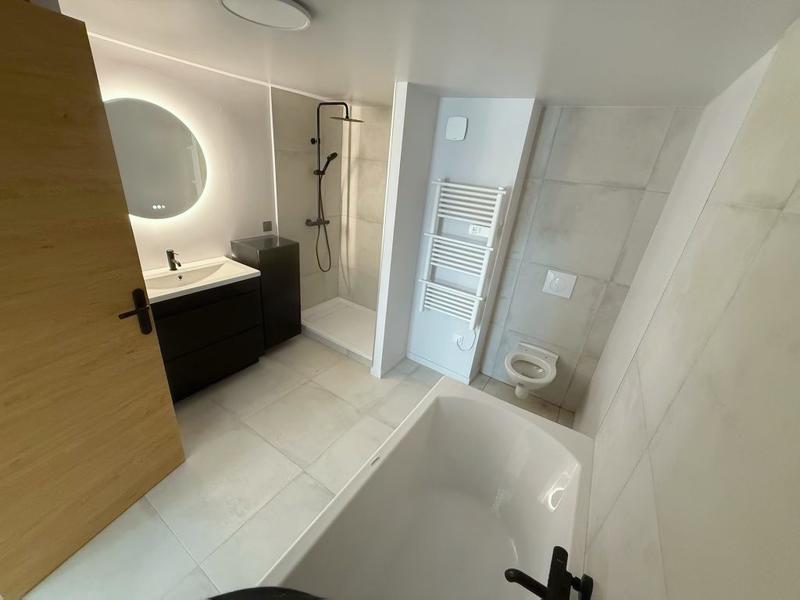 Appartement - 85 m² - 5 pièces