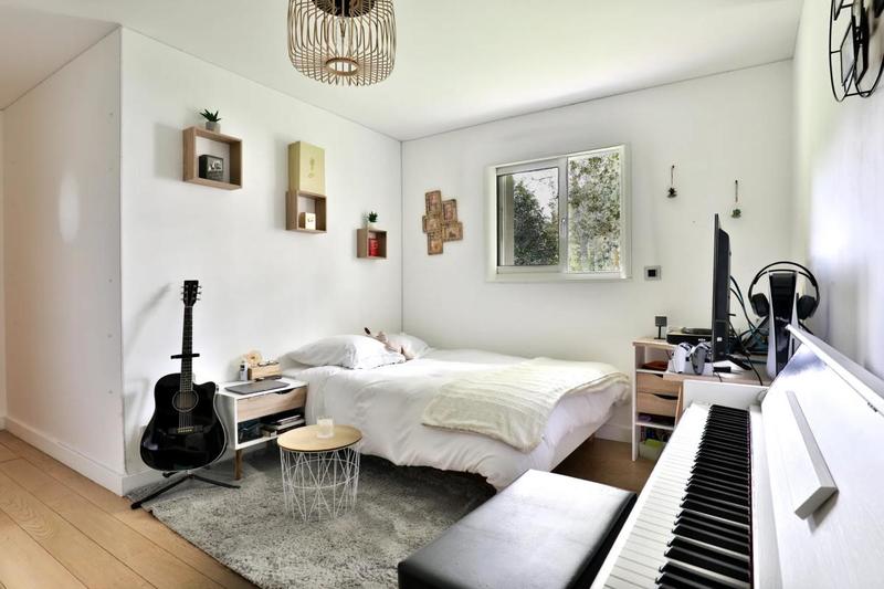 Maison - 180 m² - 6 pièces