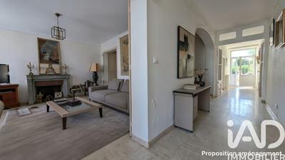 Maison - 250 m² - 9 pièces